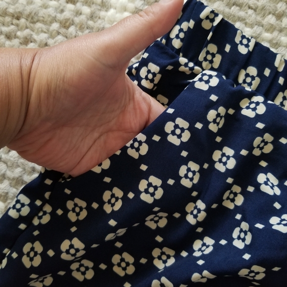 FREE with purchase - Picture 4 of 4